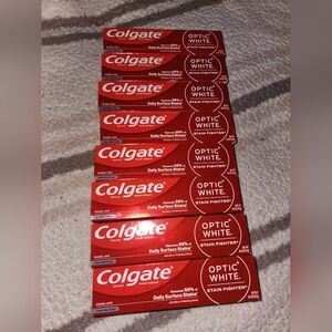 Colgate Optic White Stain Fighter Toothpaste - Red